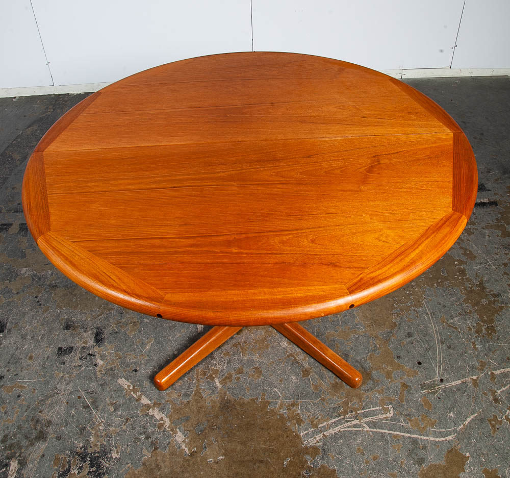 Mid Century Danish Modern Dining Table D Scan Teak Expanding Leaf x2 Round 88 in Vintage - Image 5