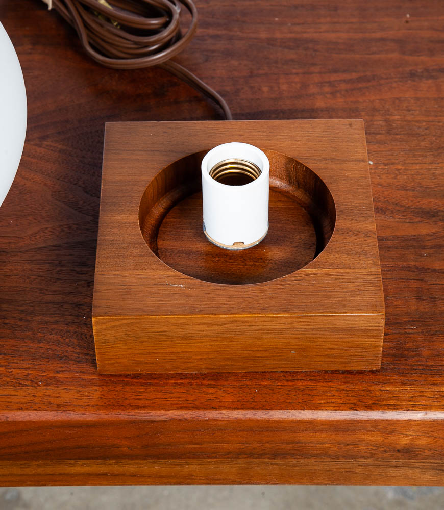 Mid Century Modern Table Lamp Laurel Light Walnut Frosted Glass Vintage Tested Square Cube Mcm - Image 7