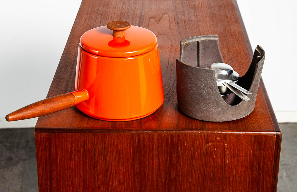 Mid Century Danish Modern Fondue Set Teak Cheese Orange Michael Lax Copco Enamel Cast Iron Vintage - Image 4