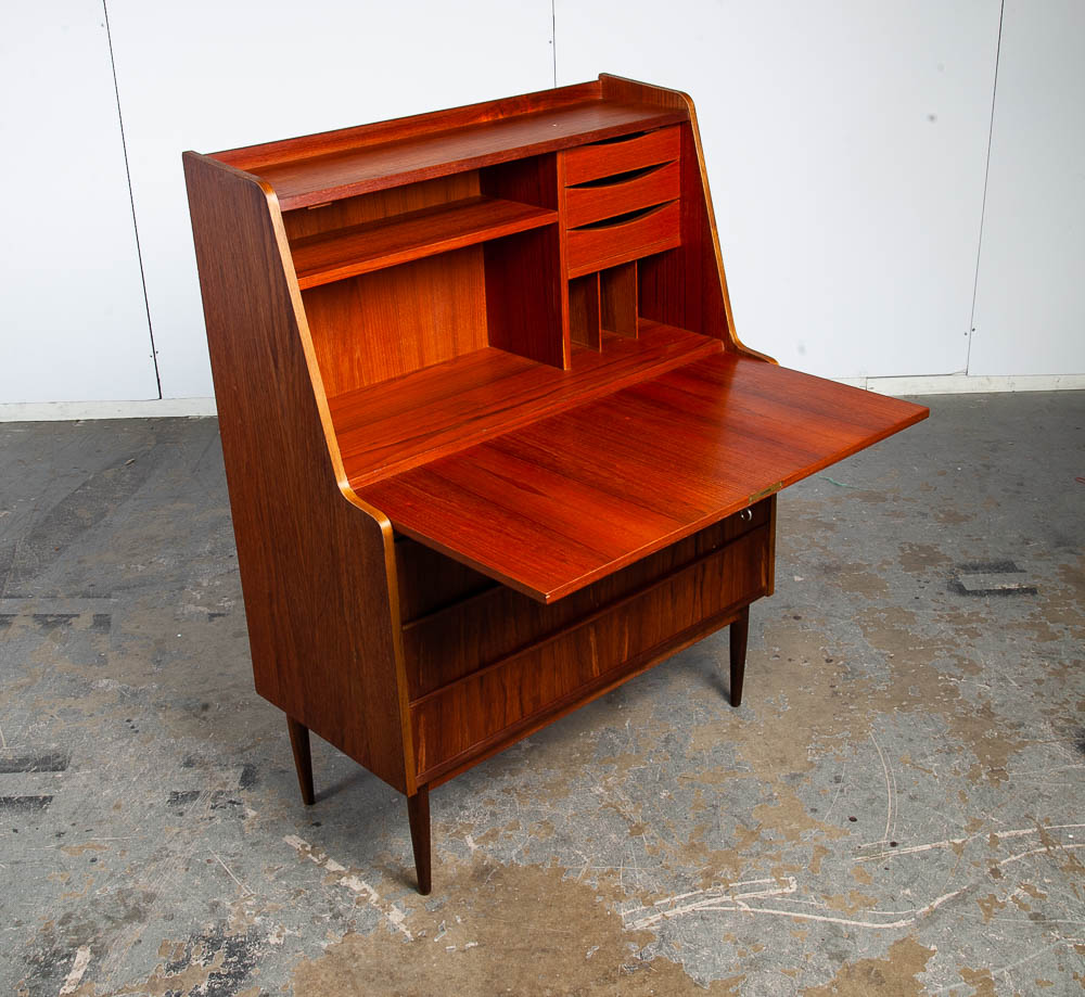 Mid Century Danish Modern Secretary Desk Bureau Denmark Vintage Drawers Vanity - Image 3