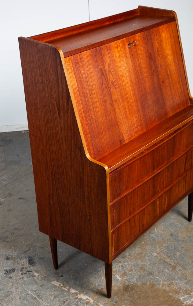 Mid Century Danish Modern Secretary Desk Bureau Denmark Vintage Drawers Vanity - Image 9