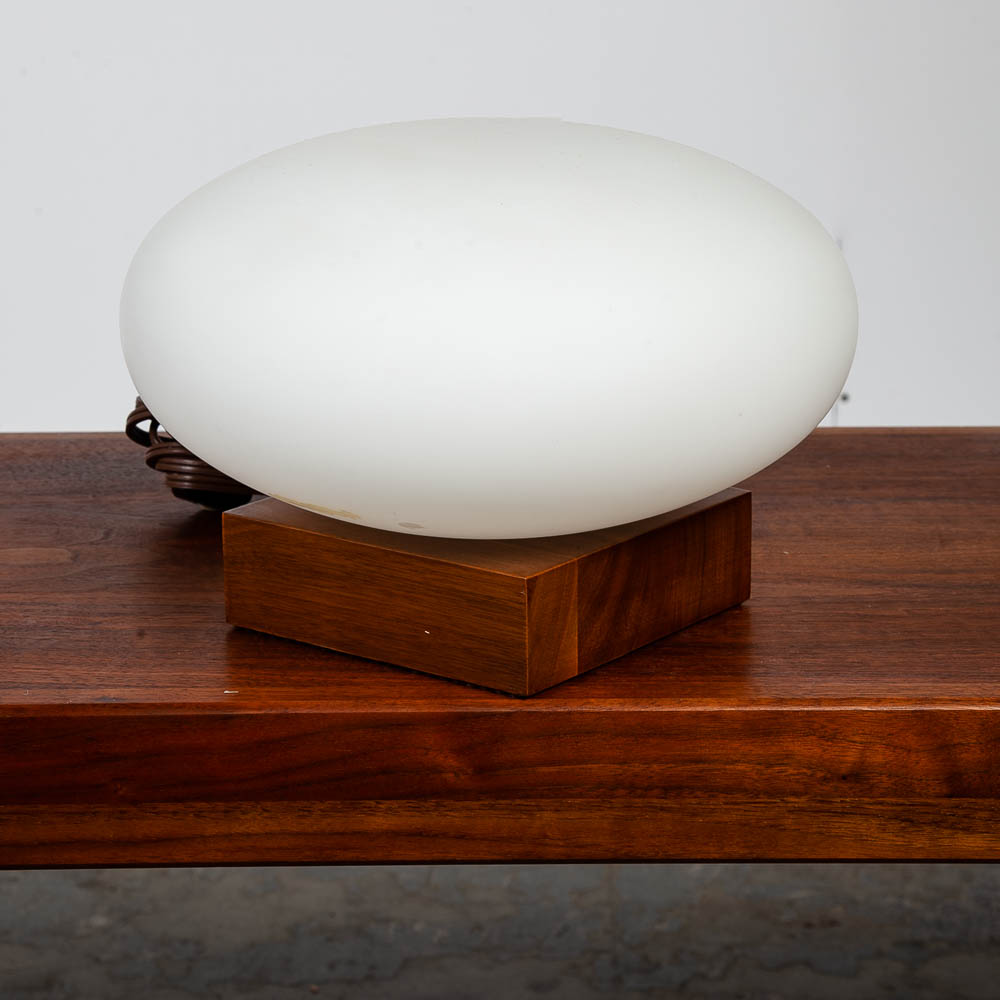 Mid Century Modern Table Lamp Laurel Light Walnut Frosted Glass Vintage Tested Square Cube Mcm - Image 2