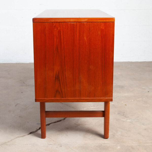 Mid Century Danish Modern Chest Drawers Dresser 3 Drawer Solid Teak Wood Denmark - Image 3