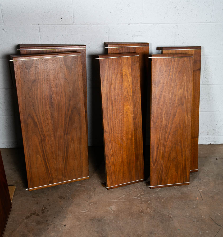 Mid Century Modern Wall Unit Barzilay Walnut System Audio 2-3 Bay Modular Gerald McCabe Large Adjustable Shelving Hifi - Image 7