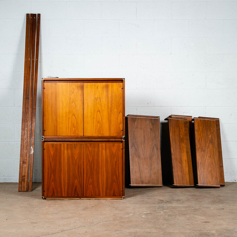 Mid Century Modern Wall Unit Barzilay Walnut System Audio 2-3 Bay Modular Gerald McCabe Large Adjustable Shelving Hifi