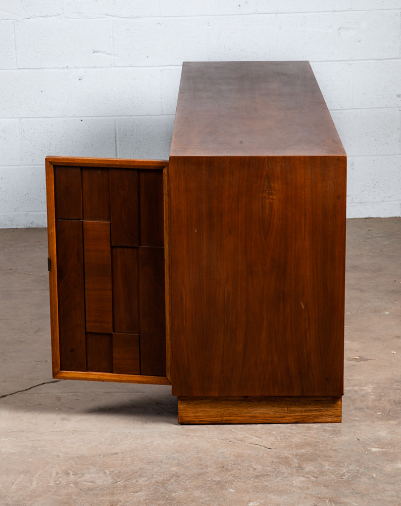 Mid Century Modern Credenza Sideboard Kroehler Entry Walnut Refinished Drawers M - Image 7