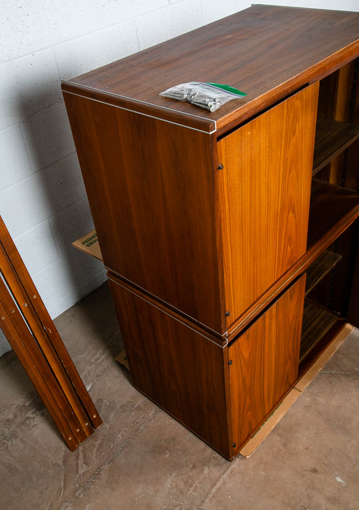 Mid Century Modern Wall Unit Barzilay Walnut System Audio 2-3 Bay Modular Gerald McCabe Large Adjustable Shelving Hifi - Image 10