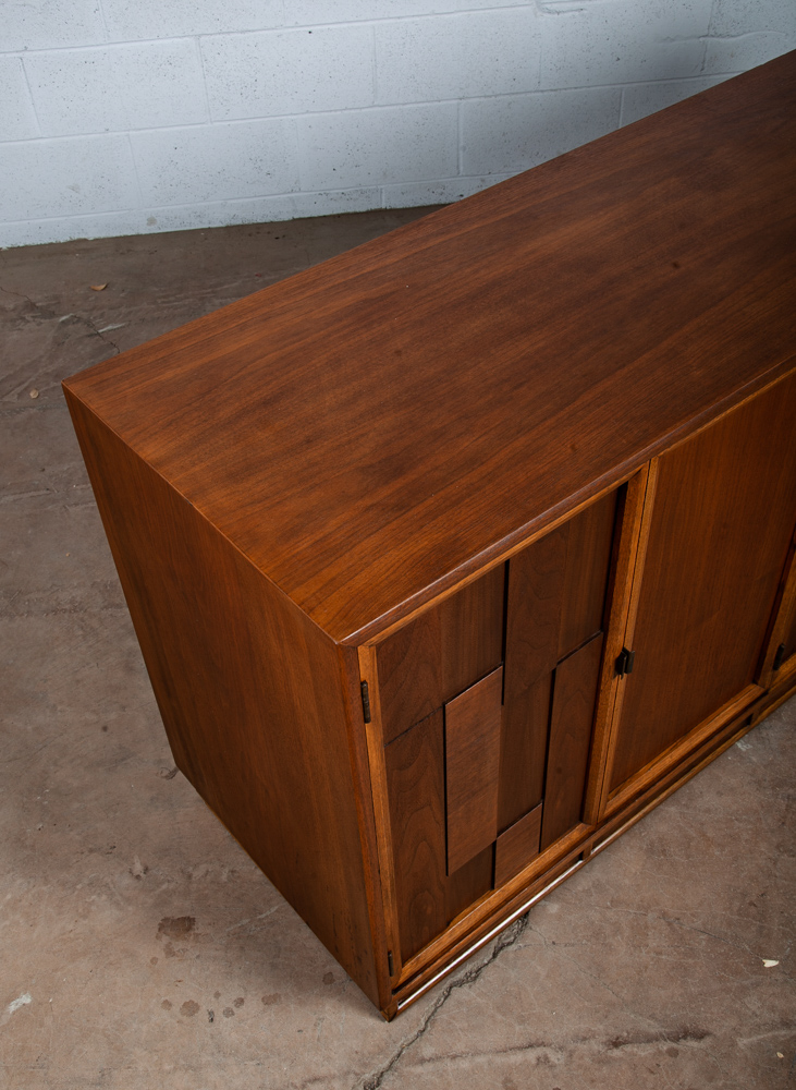 Mid Century Modern Credenza Sideboard Kroehler Entry Walnut Refinished Drawers M - Image 11