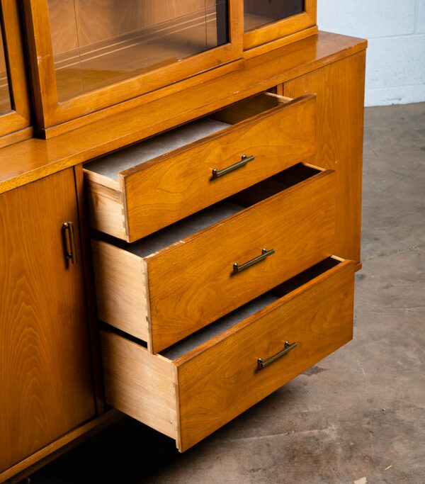 Mid Century Modern China Cabinet Hutch Cabinet Glass Display Drexel Biscayne Walnut Mcm - Image 12