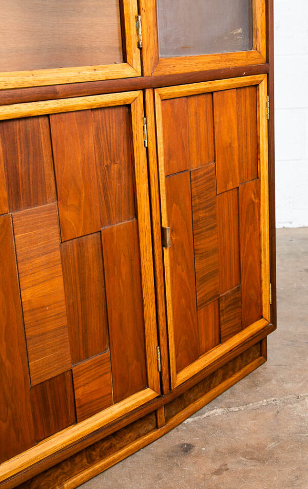 Mid Century Modern China Cabinet Credenza Glass Walnut Kroehler Drawers Hutch - Image 9