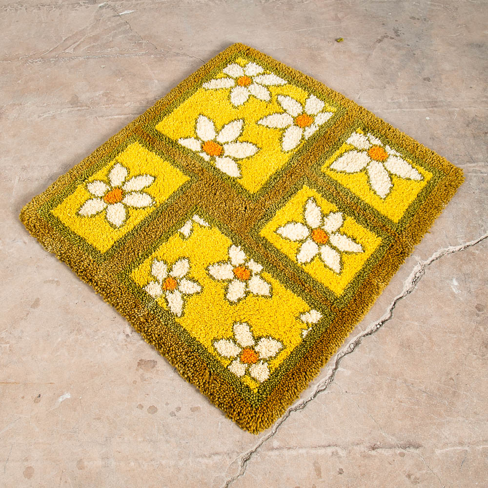 Mid Century Modern Shag Rug Floral Abstract Groovy Yellow Green White 42" Square - Image 2