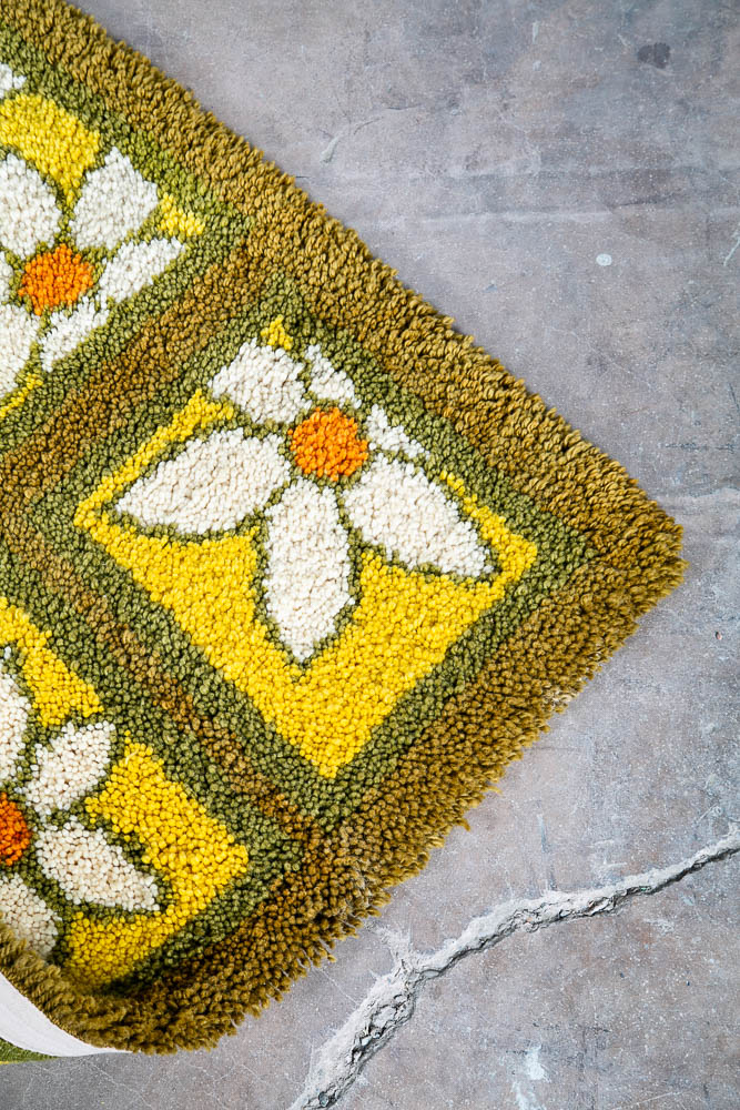 Mid Century Modern Shag Rug Floral Abstract Groovy Yellow Green White 42" Square - Image 9