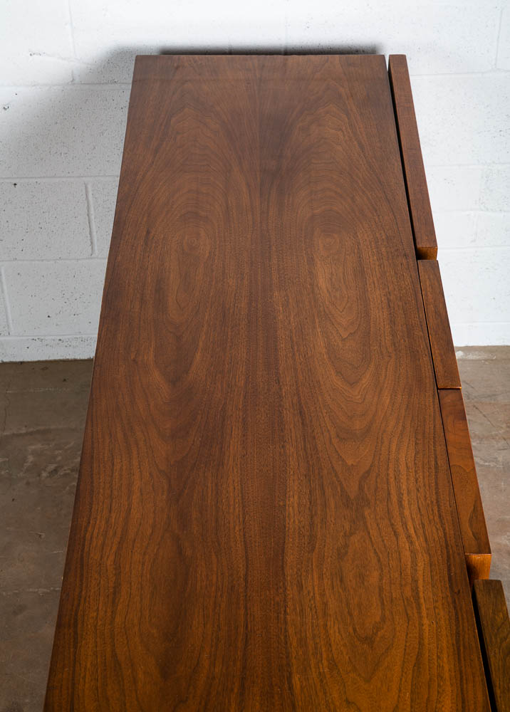 Mid Century Modern Credenza Dresser American Martinsville Walnut Wood 9 Drawer - Image 6