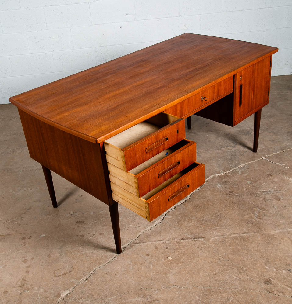 Mid Century Danish Modern Desk Executive Teak 6 Drawer Bookshelf Floating Lock - Image 4