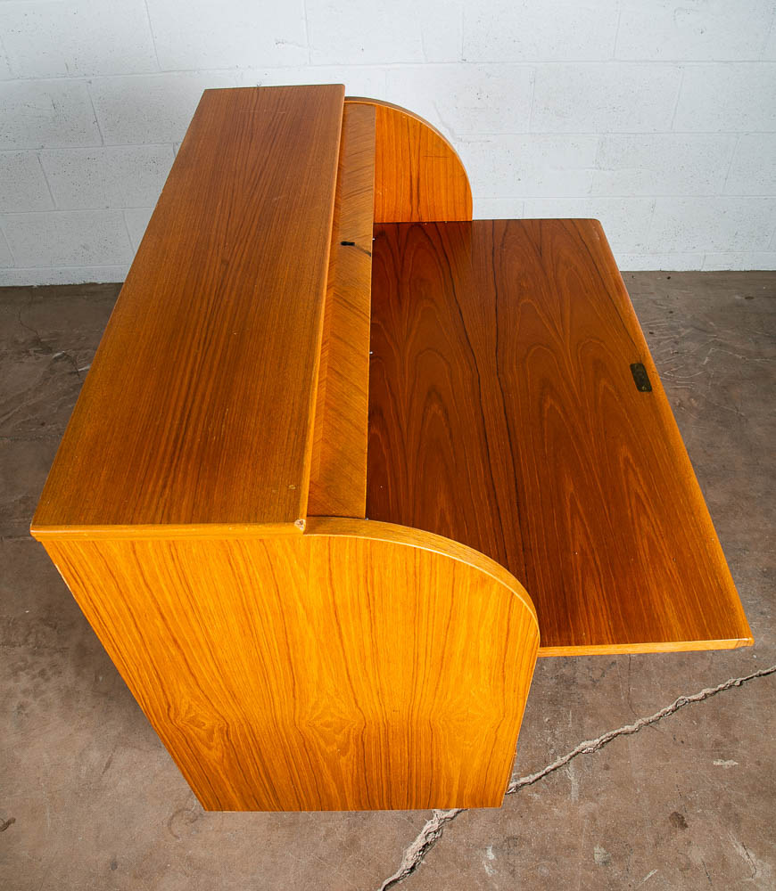 Mid Century Danish Modern Desk Rolltop Secretary Teak Wood Denmark Vintage Legs - Image 7