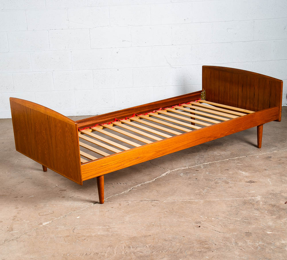 Mid Century Danish Modern Bed Frame Sm Single Teak Denmark Sannemanns Mobler - Image 4