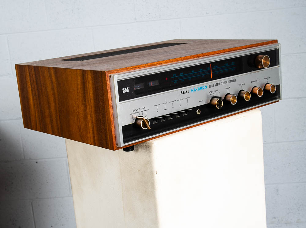 Vintage Receiver Akai Silver Face AA-6600 Stereo Walnut Wood Case Solid State VG