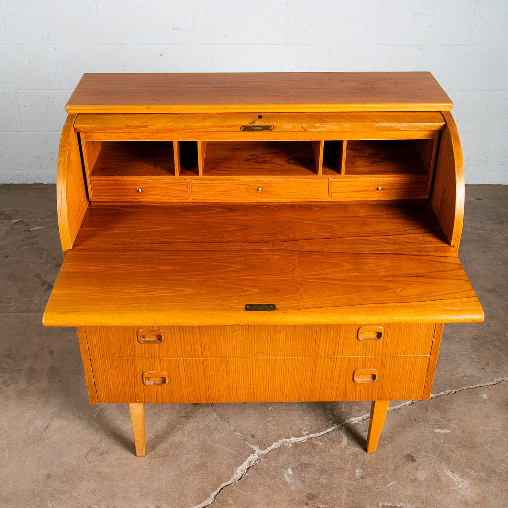 Mid Century Danish Modern Desk Rolltop Secretary Teak Wood Denmark Vintage Legs - Image 8
