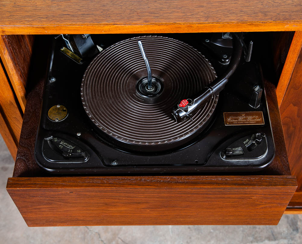 Mid Century Modern Credenza Stereo Console Cabinet Tambour Door Barzilay Walnut - Image 6