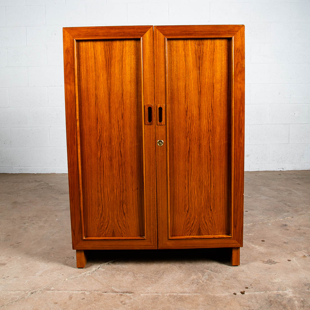 Mid Century Danish Modern Desk In a Box Office Teak Sliding Denmark Locking Mcm - Image 3