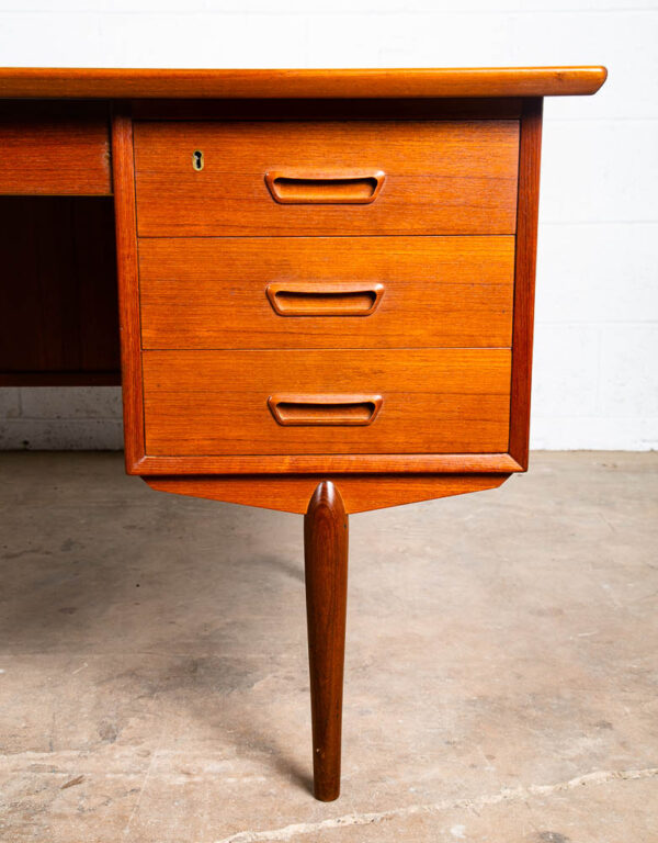 Mid Century Danish Modern Desk Executive Teak Floating 7 Drawer Bookshelf Office - Image 9
