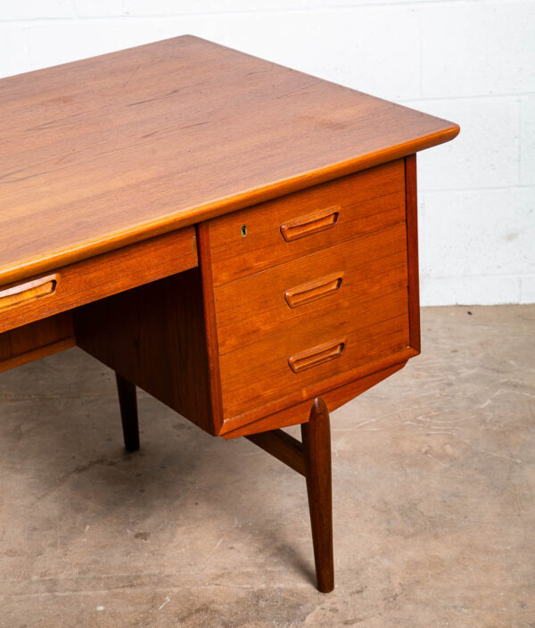 Mid Century Danish Modern Desk Executive Teak Floating 7 Drawer Bookshelf Office - Image 10