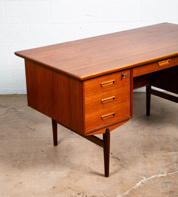 Mid Century Danish Modern Desk Executive Teak Floating 7 Drawer Bookshelf Office - Image 12