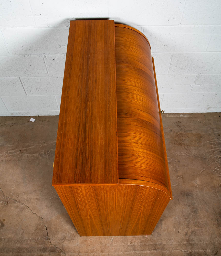 Mid Century Danish Modern Desk Rolltop Secretary Teak Wood Denmark Vintage Locks - Image 4