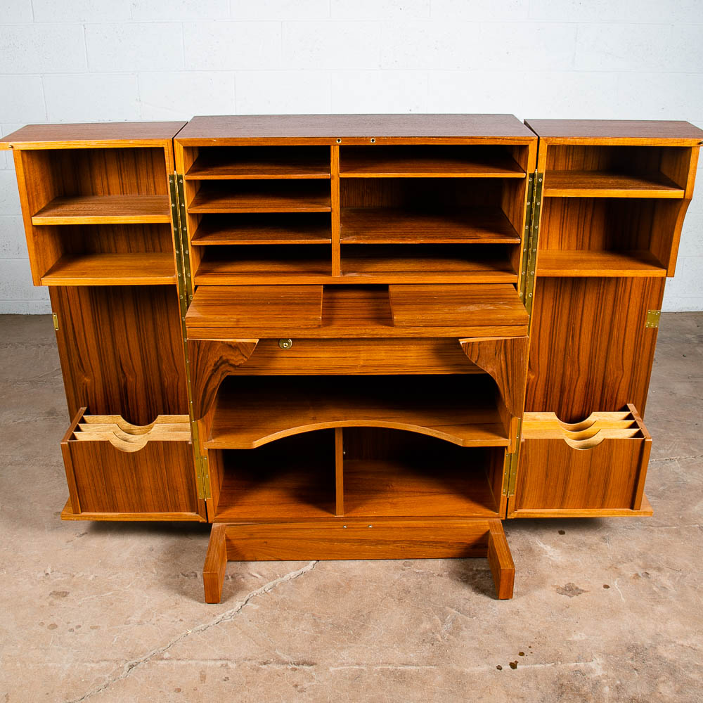 Mid Century Danish Modern Desk In a Box Office Teak Sliding Denmark Locking Mcm - Image 4