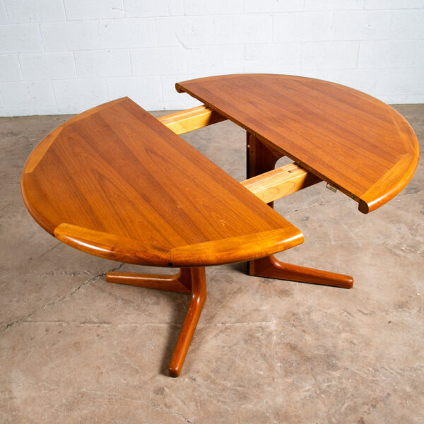 Mid Century Danish Modern Dining Table D Scan Teak Expanding Leaf x2 Round 88 in - Image 7