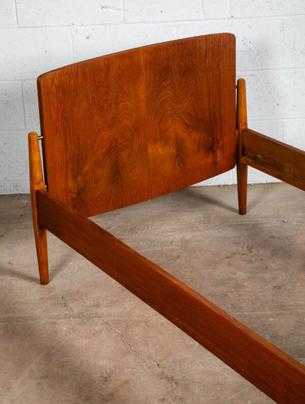 Mid Century Danish Modern Bed Frame Sm Single Teak Denmark Sculpted Legs Oak - Image 11