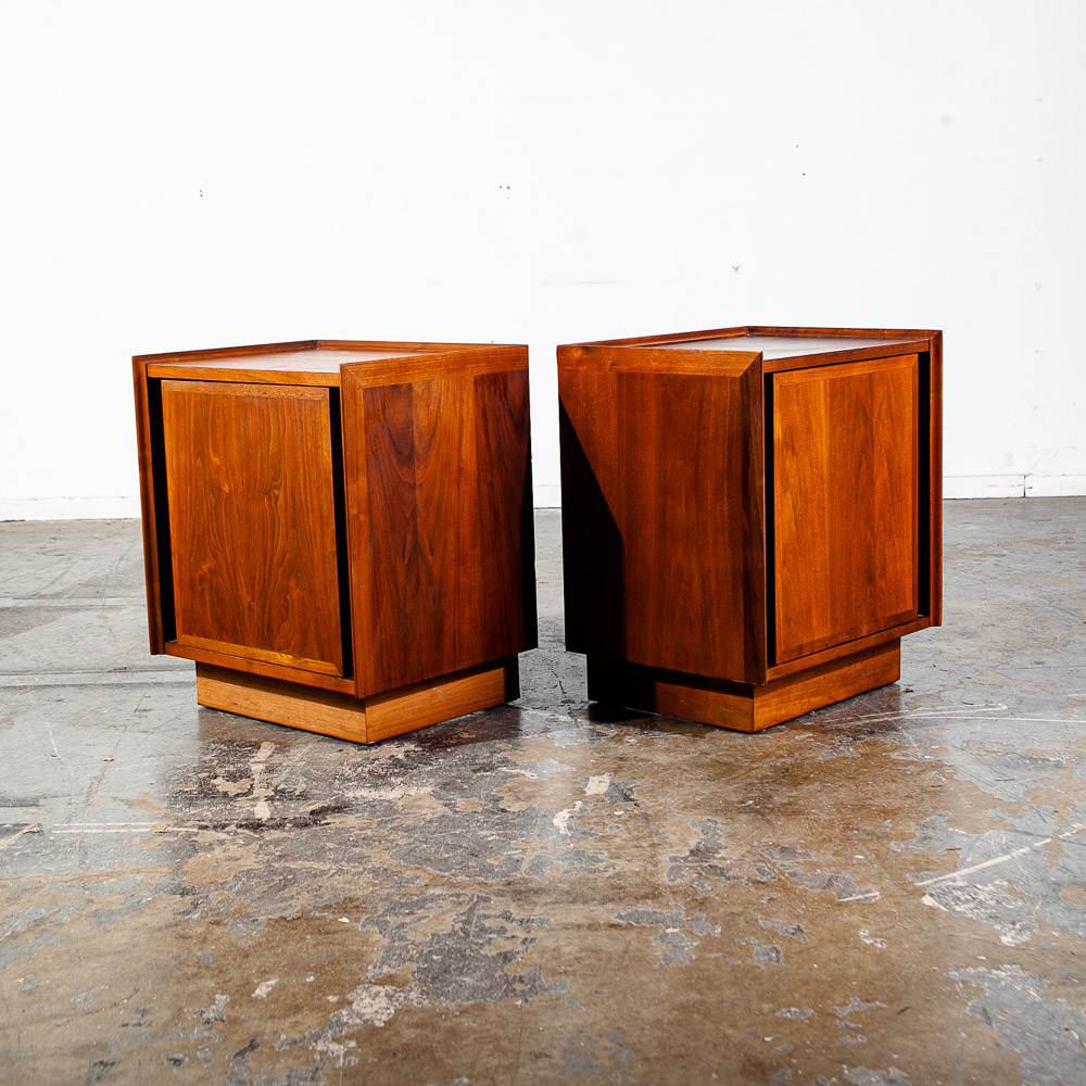 Mid Century Modern Nightstands End Side Tables Dillingham Esprit Walnut Drawer - Image 4