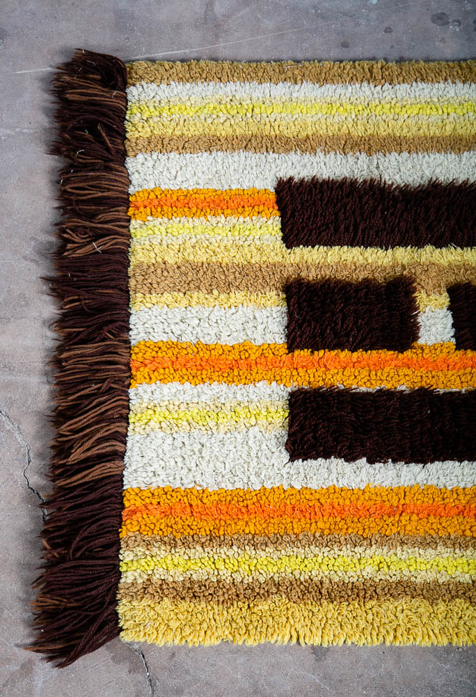 Mid Century Modern Shag Rug Abstract Groovy Yellow Brown Orange White Tapestry - Image 6