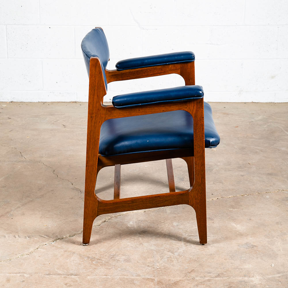 Mid Century Modern Lounge Chair Walnut Arms Blue Office Armchair Gunlocke Mcm VG - Image 4