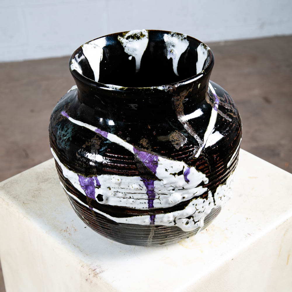 Mid Century Modern Vase Pot Studio Ceramic Bowl Signed Lester White Black Purple - Image 4