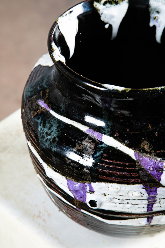 Mid Century Modern Vase Pot Studio Ceramic Bowl Signed Lester White Black Purple - Image 5