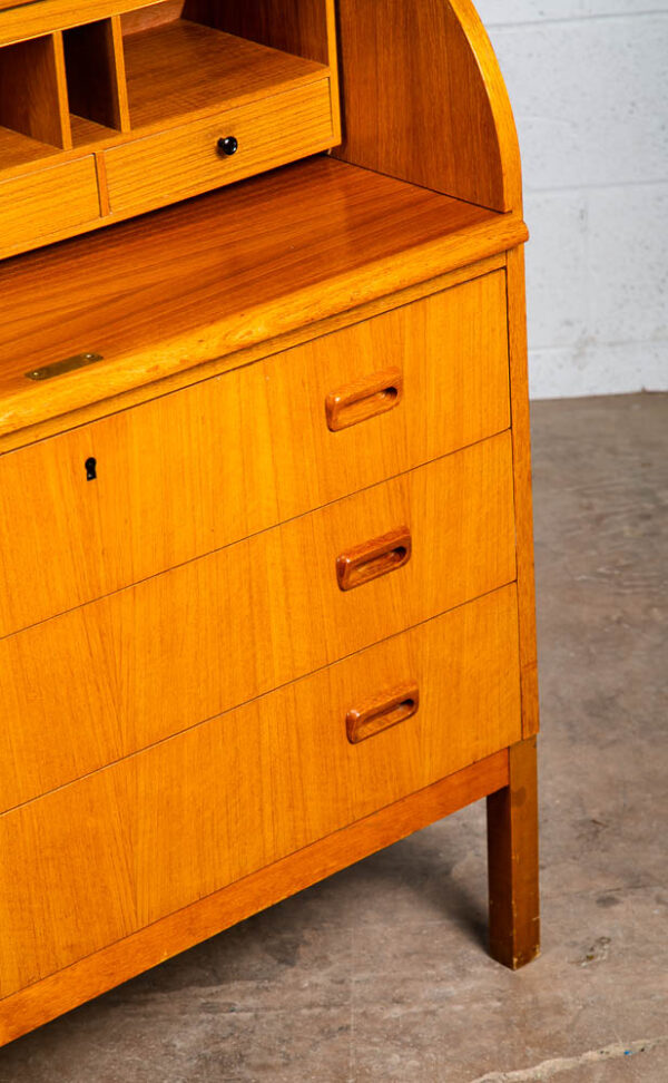 Mid Century Danish Modern Desk Rolltop Secretary Teak Wood Denmark Vintage Legs - Image 9