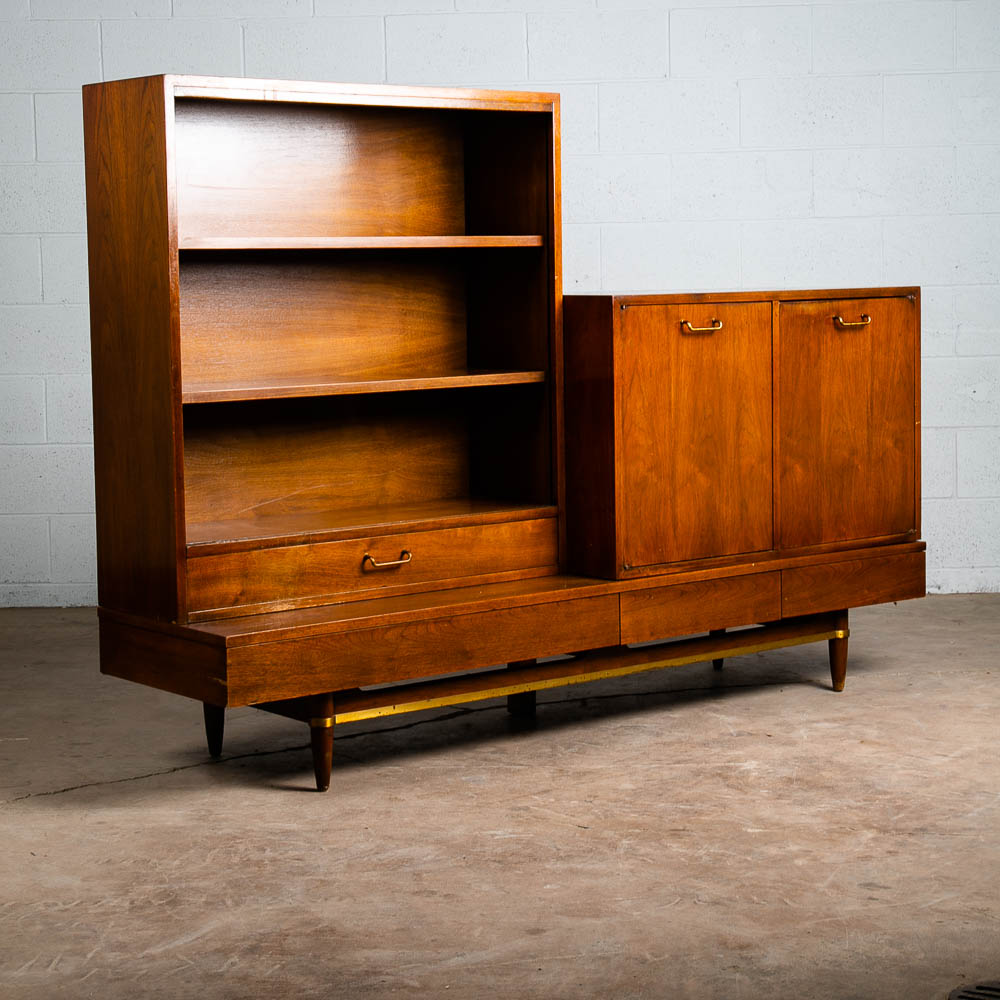 Mid Century Modern Credenza China Cabinet American Martinsville Dania Drawers - Image 4