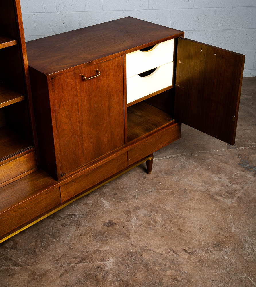 Mid Century Modern Credenza China Cabinet American Martinsville Dania Drawers - Image 10