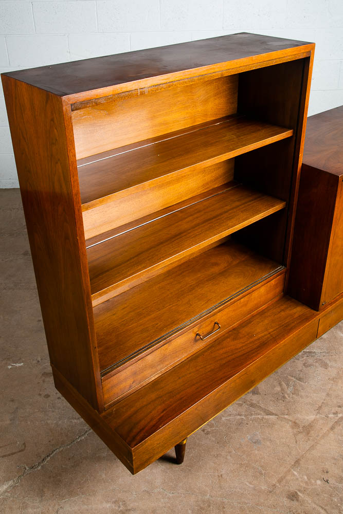 Mid Century Modern Credenza China Cabinet American Martinsville Dania Drawers - Image 6