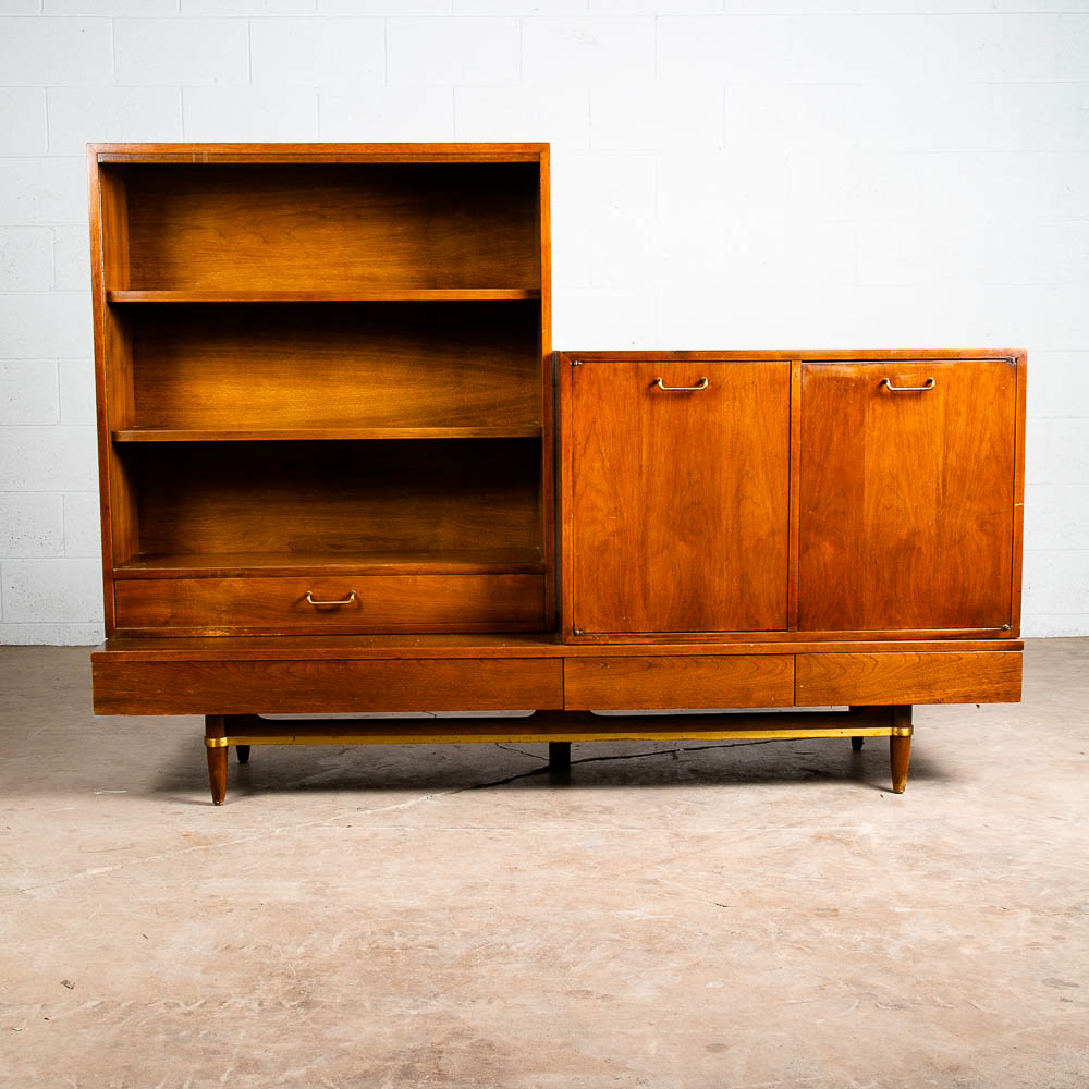 Mid Century Modern Credenza China Cabinet American Martinsville Dania Drawers - Image 2