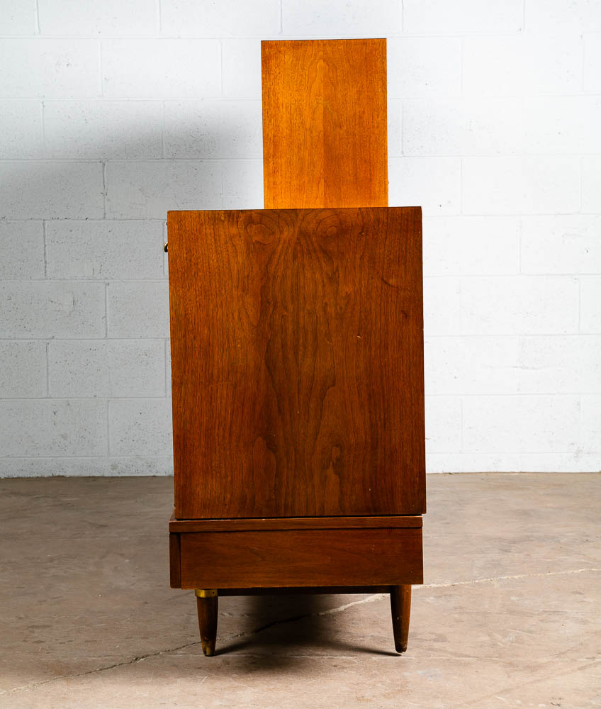 Mid Century Modern Credenza China Cabinet American Martinsville Dania Drawers - Image 3