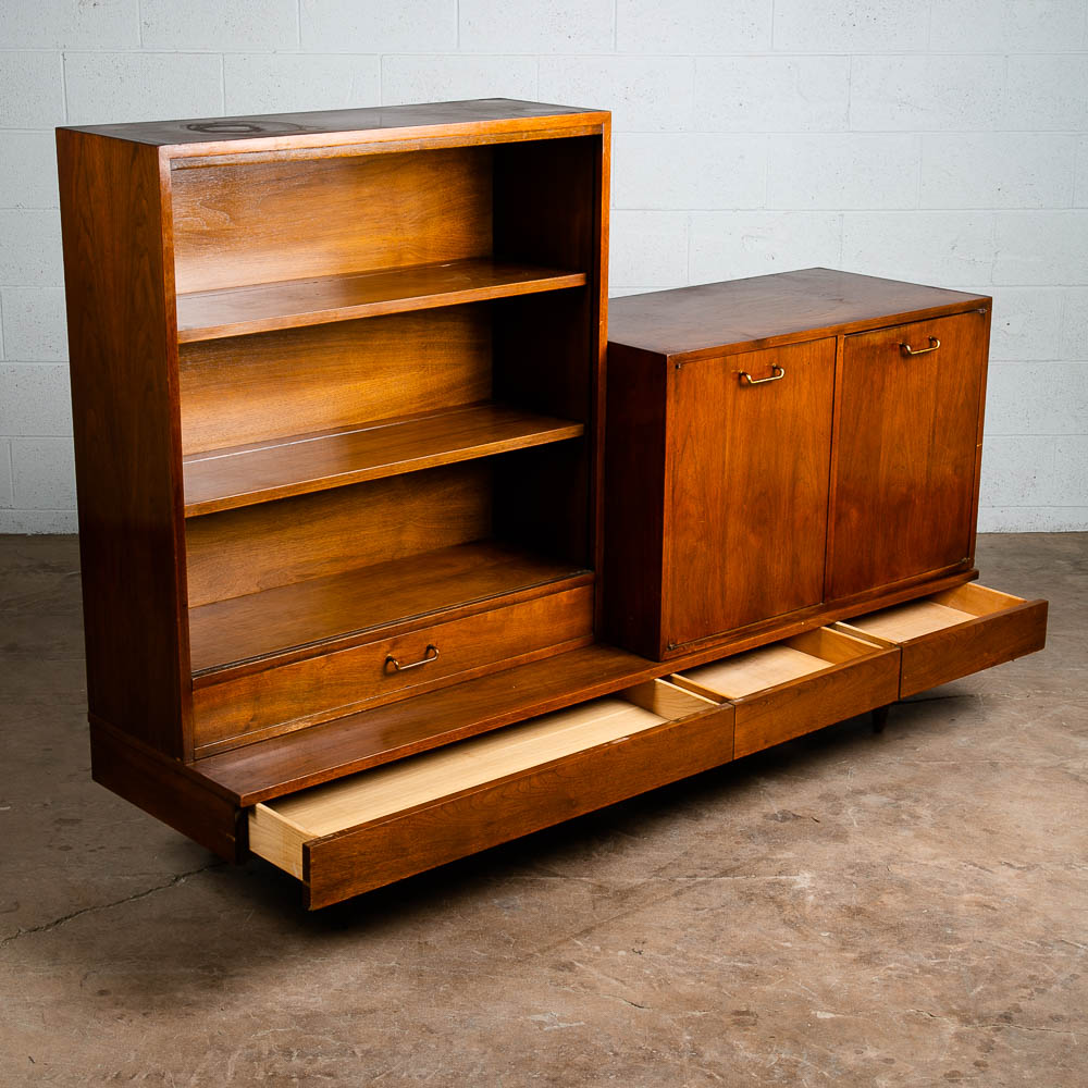 Mid Century Modern Credenza China Cabinet American Martinsville Dania Drawers - Image 5