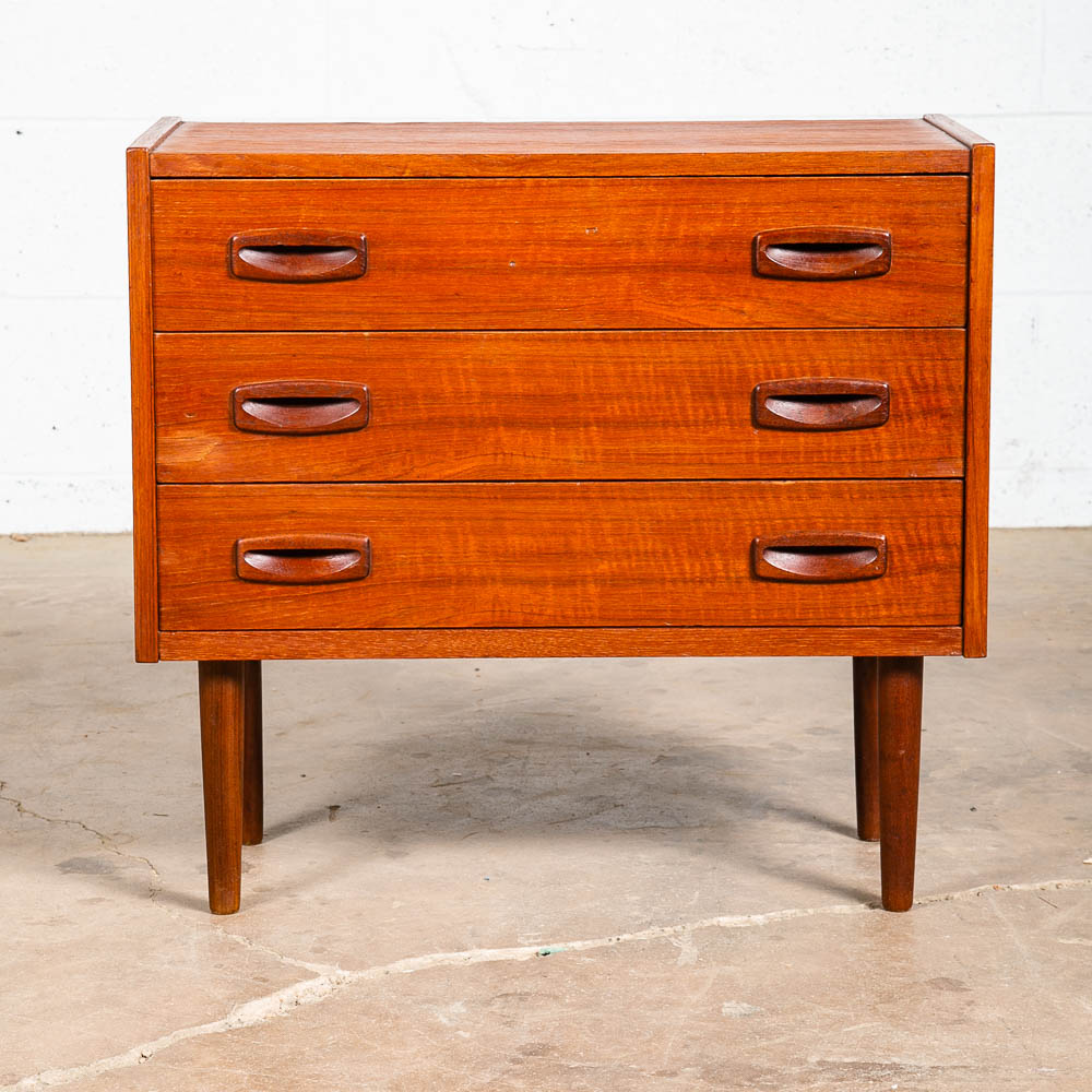 Mid Century Danish Modern Chest Drawers Dresser 3 drawer Teak Wood Denmark Table - Image 2