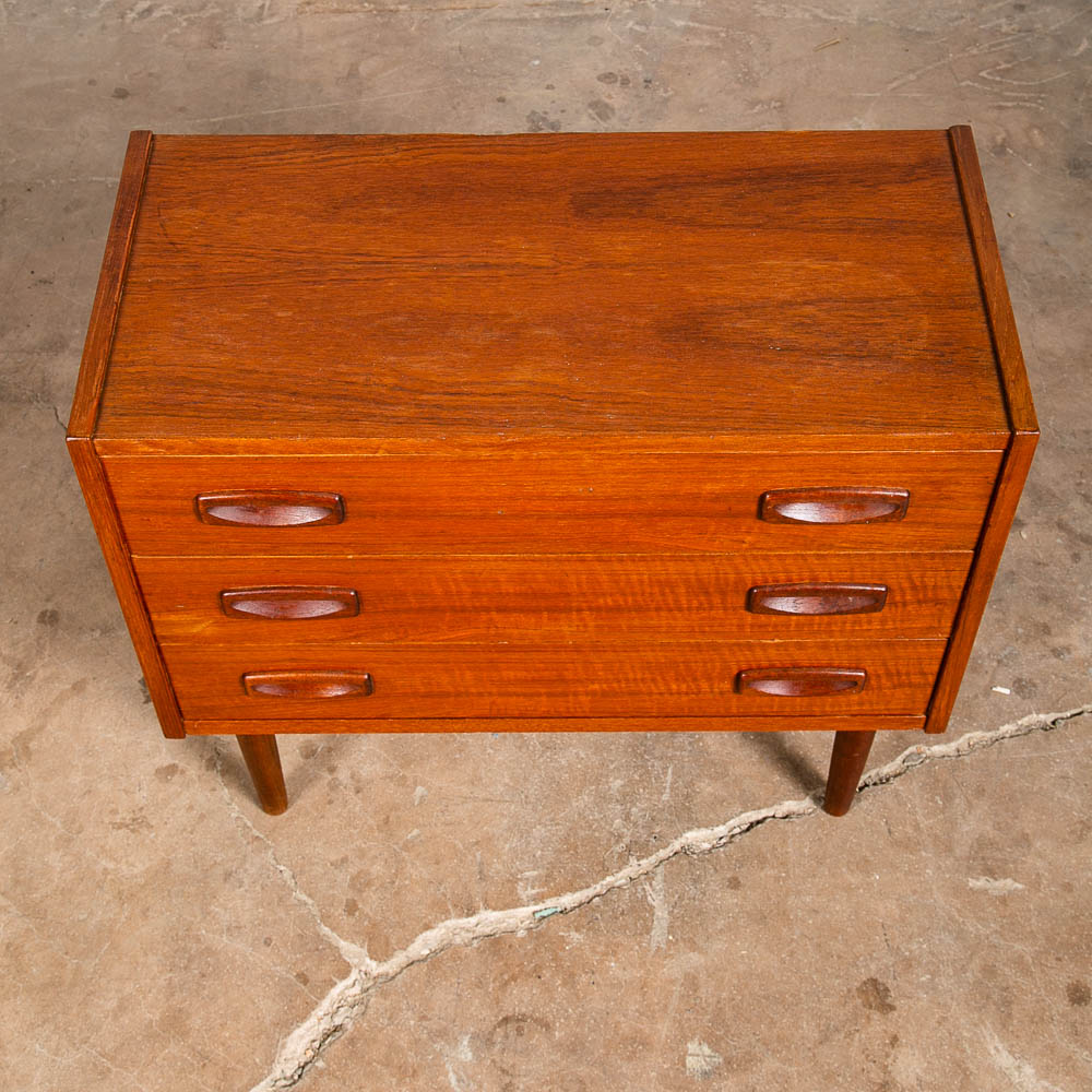 Mid Century Danish Modern Chest Drawers Dresser 3 drawer Teak Wood Denmark Table - Image 9
