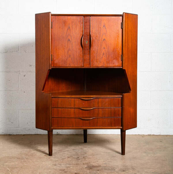 Mid Century Danish Modern Corner Cabinet Teak Bar Gunni Omann Jun Denmark Drawer
