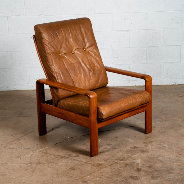 Mid Century Danish Modern Lounge Chair Komfort Tan Leather Denmark Solid Teak VG