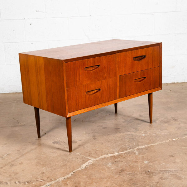 Mid Century Danish Modern Side Table Entryway Chest 4 Drawer Teak Wood End Mcm