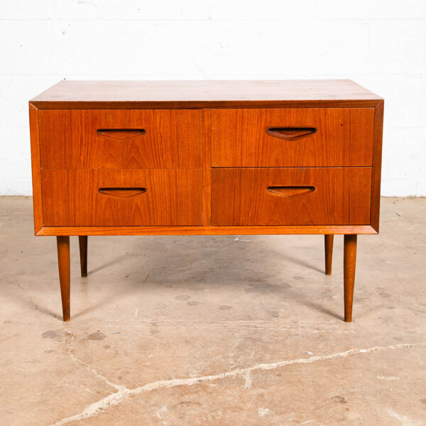 Mid Century Danish Modern Side Table Entryway Chest 4 Drawer Teak Wood End Mcm - Image 2
