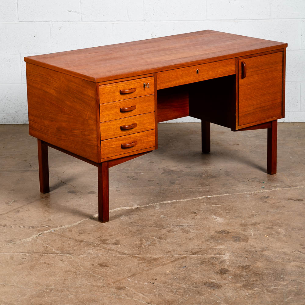 Mid Century Danish Modern Desk Executive Teak Floating 5 Drawer Bookshelf Lock
